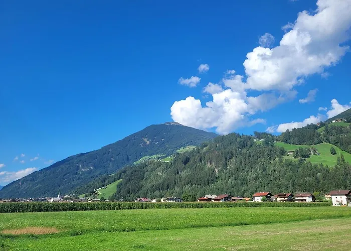 Haus Carmen Апартаменты *